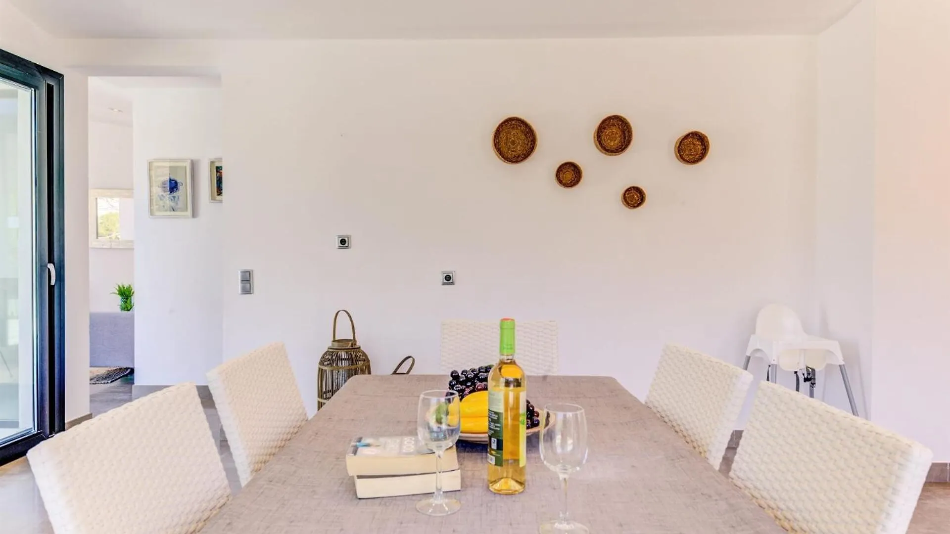 Cala Clara Beach Apartment By Sealand Villas Cala de Sant Vicenc