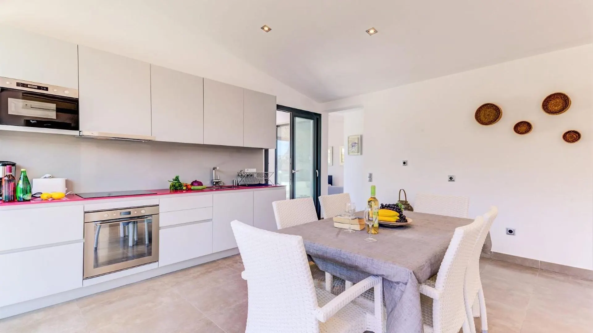 Cala Clara Beach Apartment By Sealand Villas Cala de Sant Vicenc